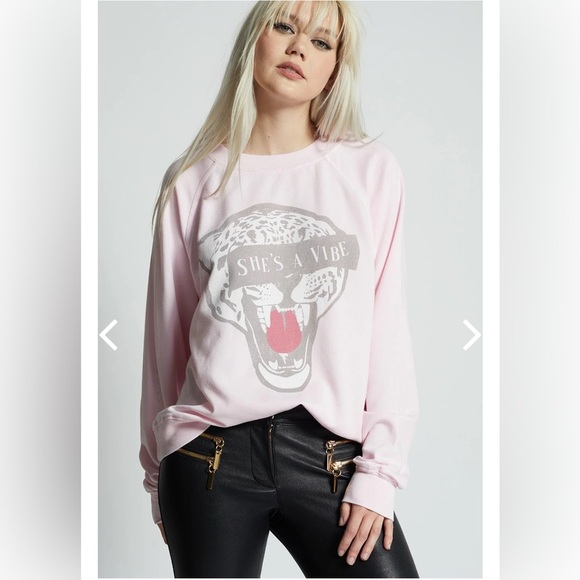 Recycled Karma Pink 'She's a Vibe' Graphic Sweatshirt - Picture 1 of 9